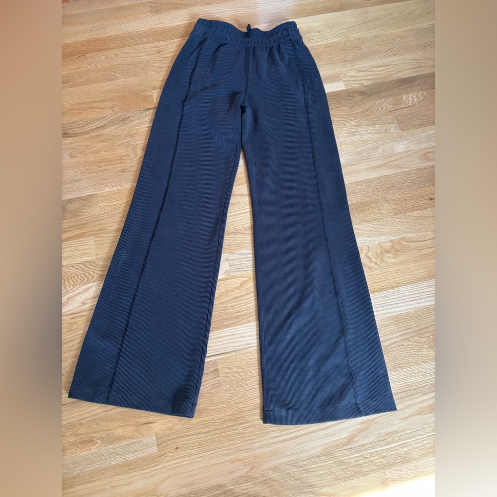 lululemon athletica Black Wide-Leg Pants - Picture 3 of 6